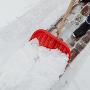 Removing snow in the pathway